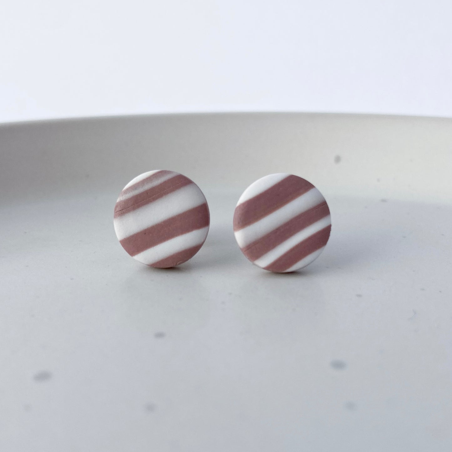 Medium Livies stripes stud earrings