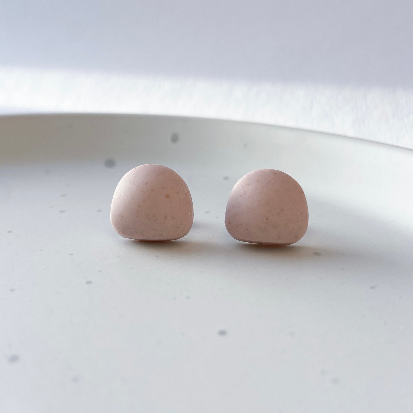 Chunky pastel stud earrings (pink)