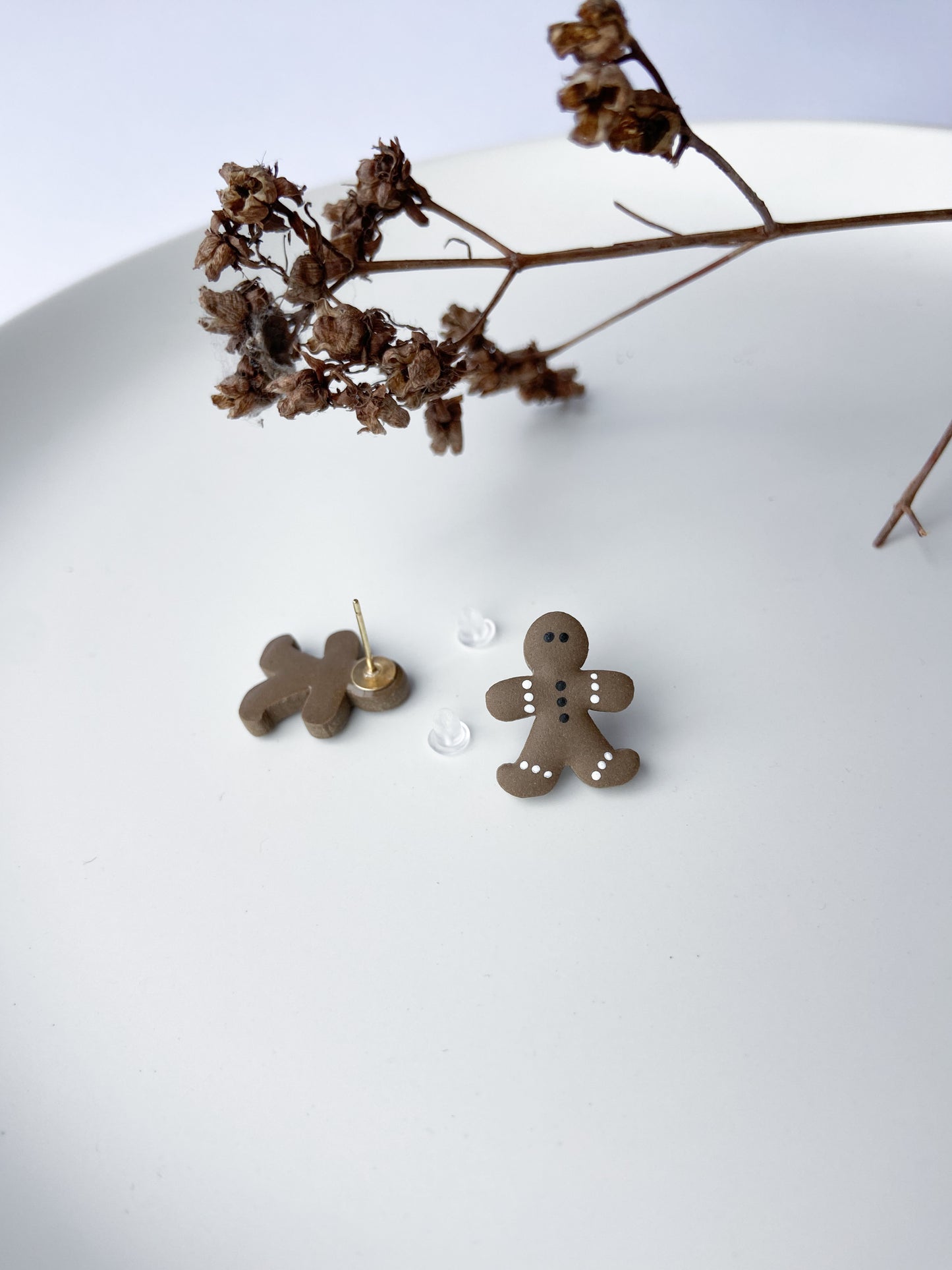 Gingerbread man studs